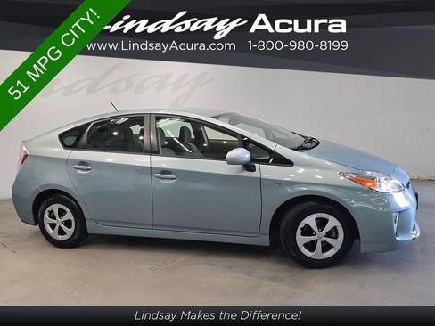 Used 2013 Toyota Prius Two FWD image 3