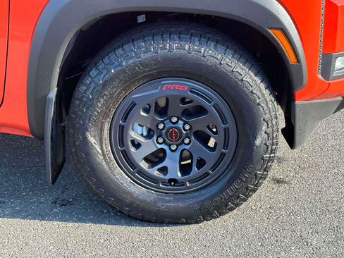 Used 2025 Nissan Frontier Pro-X w/ Pro Premium Package image 8