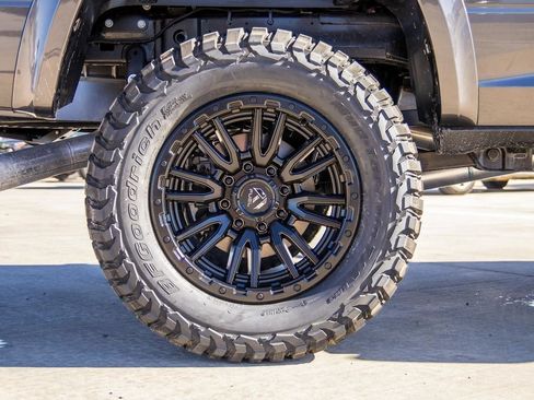 New 2025 RAM 2500 Big Horn AWD/4WD image 9