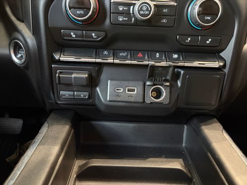 Used 2019 Chevrolet Silverado 1500 RST w/ True North Edition AWD/4WD image 25