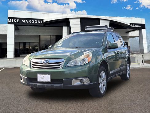 Used 2010 Subaru Outback 2.5i Premium AWD/4WD image 1