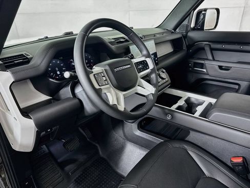Used 2025 Land Rover Defender 110 S AWD/4WD image 9