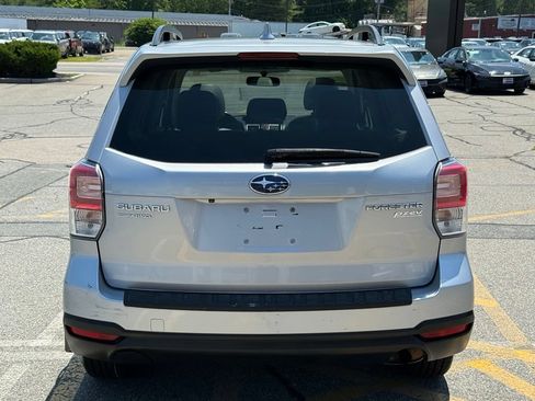 Used 2018 Subaru Forester 2.5i Premium w/ All-Weather Package AWD/4WD image 5