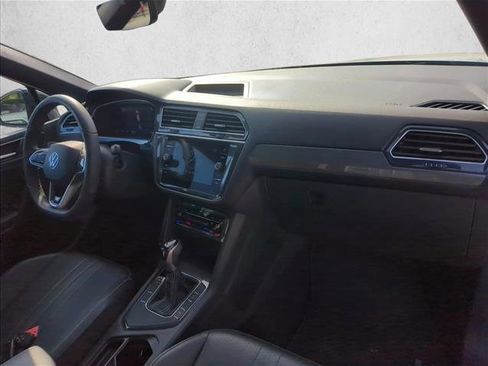Used 2022 Volkswagen Tiguan SE R-Line FWD image 28