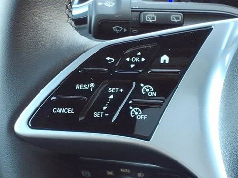 New 2026 Mercedes-Benz GLB 250 4MATIC image 9