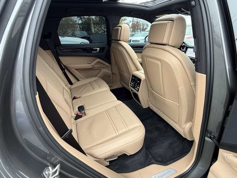 Used 2019 Porsche Cayenne image 10
