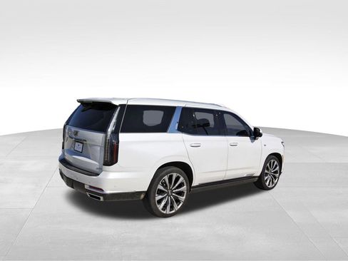 Used 2025 Cadillac Escalade Premium Luxury Platinum image 4