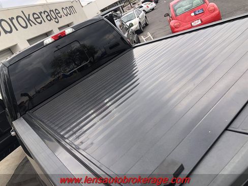 Used 2017 Ford F250 Platinum w/ FX4 Off-Road Package image 18