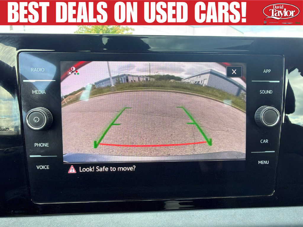 Used 2025 Volkswagen Jetta SE FWD image 14