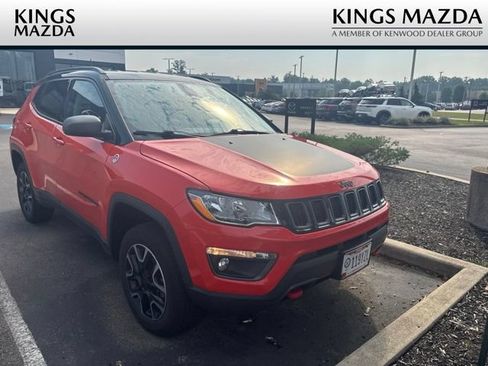 Used 2019 Jeep Compass Trailhawk w/ Cold Weather Group AWD/4WD image 1
