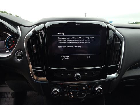 Used 2021 Chevrolet Traverse LT AWD/4WD image 10