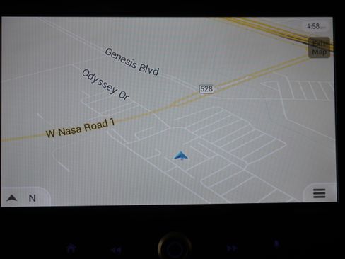 Used 2017 Jeep Wrangler Unlimited Rubicon w/ Connectivity Group image 18