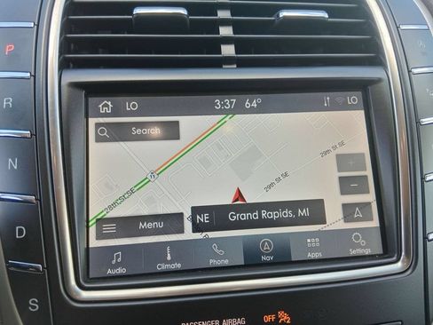 Certified 2023 Lincoln Nautilus AWD w/ Premium Package image 20