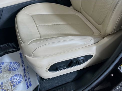 Used 2022 Jeep Grand Cherokee L Limited w/ Luxury Tech Group II image 19