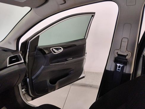 Used 2019 Nissan Sentra SV FWD image 47