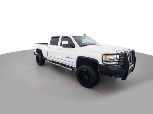 Used 2015 GMC Sierra 2500 SLT w/ Duramax Plus Package image 3