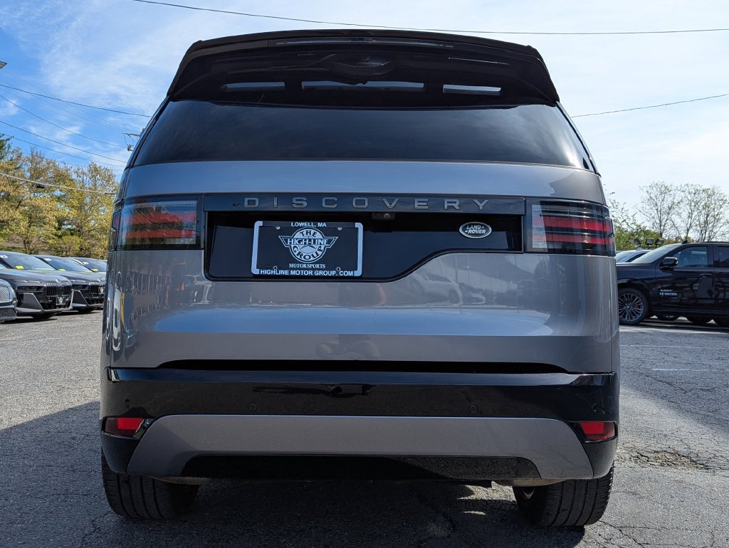 Used 2022 Land Rover Discovery S R-Dynamic AWD/4WD image 9
