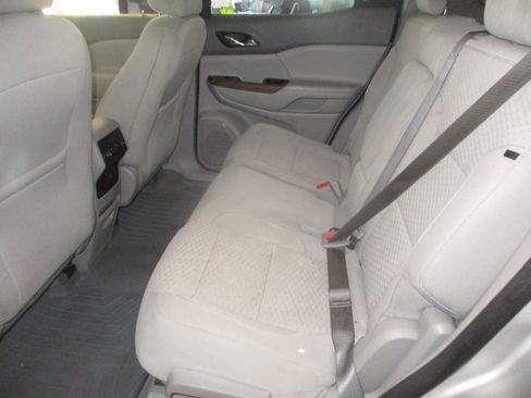 Used 2019 GMC Acadia SLE image 6