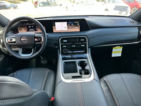 New 2025 Nissan Armada SL w/ Captain's Chari Seat Package image 20