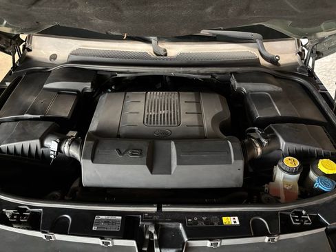 Used 2011 Land Rover Range Rover Sport HSE LUX image 22