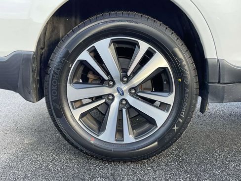 Used 2019 Subaru Outback 3.6R Limited w/ Popular Package #2 image 32