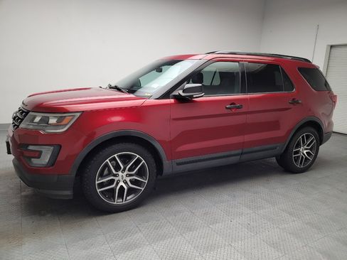 Used 2017 Ford Explorer Sport w/ Equipment Group 401A AWD/4WD image 2
