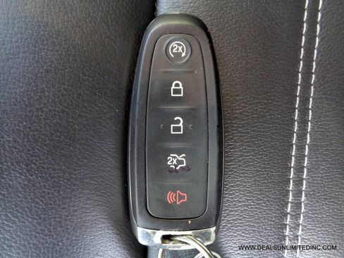 Used 2017 Ford Escape Titanium w/ Equipment Group 301A AWD/4WD image 26