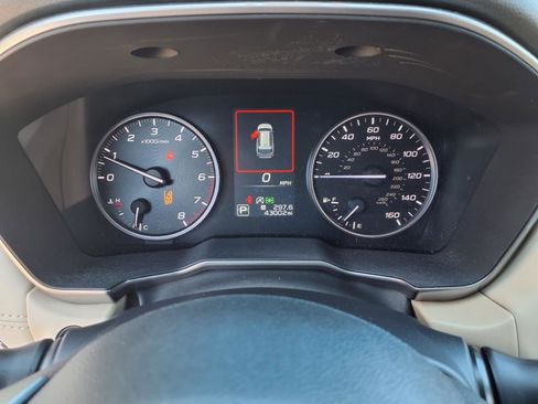 Used 2023 Subaru Outback Limited image 16