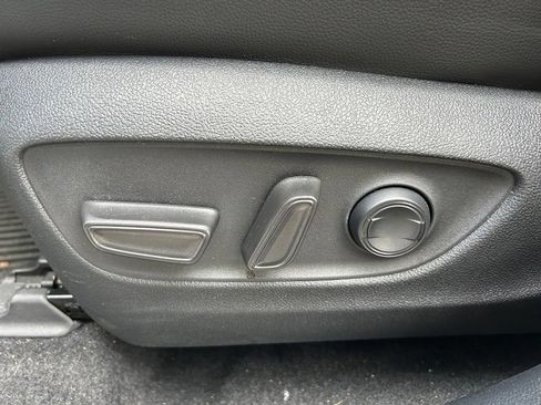 Certified 2024 Toyota Highlander XSE FWD image 18