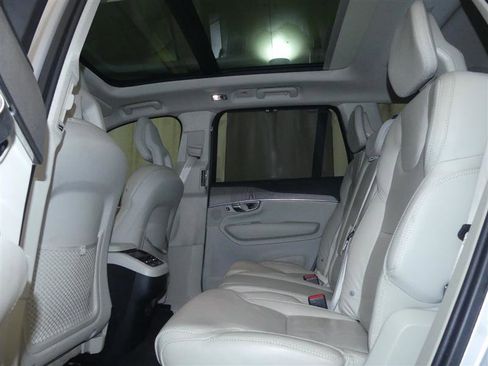 Used 2022 Volvo XC90 T6 Inscription image 24