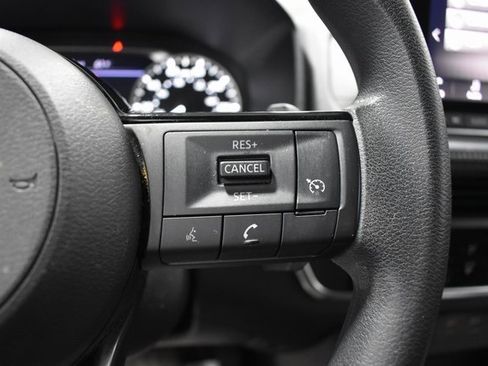 Used 2021 Nissan Rogue S image 24