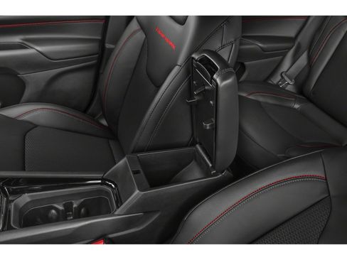 Used 2023 Jeep Compass Trailhawk w/ Trailhawk Convenience Group AWD/4WD image 12
