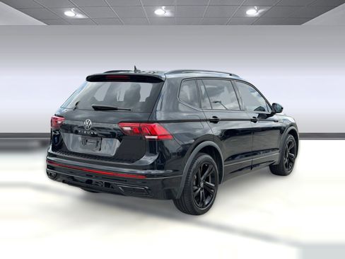 Used 2024 Volkswagen Tiguan SE R-Line image 9
