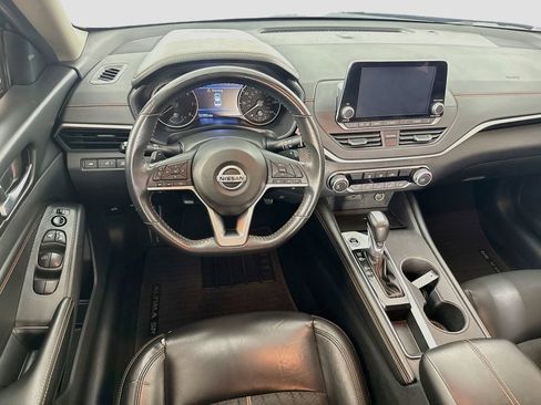 Used 2022 Nissan Altima 2.5 SR FWD image 15