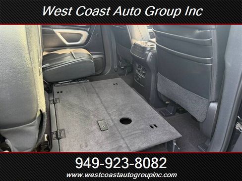Used 2016 Nissan Titan SL image 9