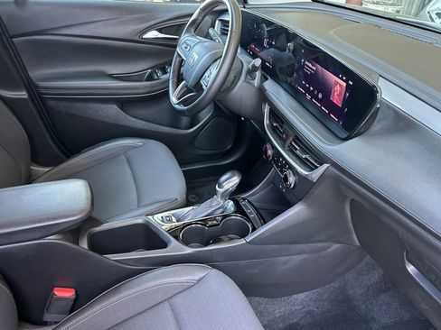 Used 2024 Buick Encore GX Preferred FWD image 16