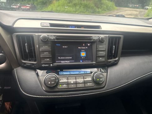 Used 2014 Toyota RAV4 XLE AWD/4WD image 18