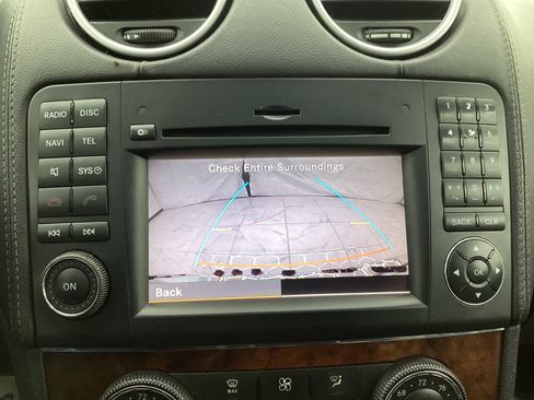 Used 2011 Mercedes-Benz GL 550 4MATIC image 44