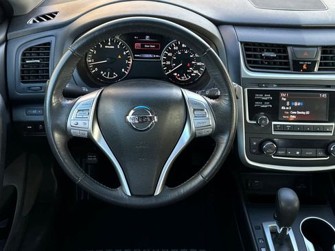 Used 2016 Nissan Altima 2.5 SV image 14