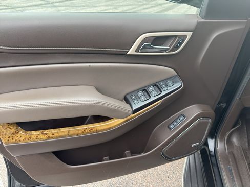 Used 2017 GMC Yukon Denali w/ Open Road Package image 22