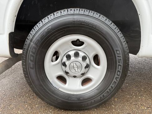 Used 2020 Chevrolet Express 2500 w/ Driver Convenience Package image 41