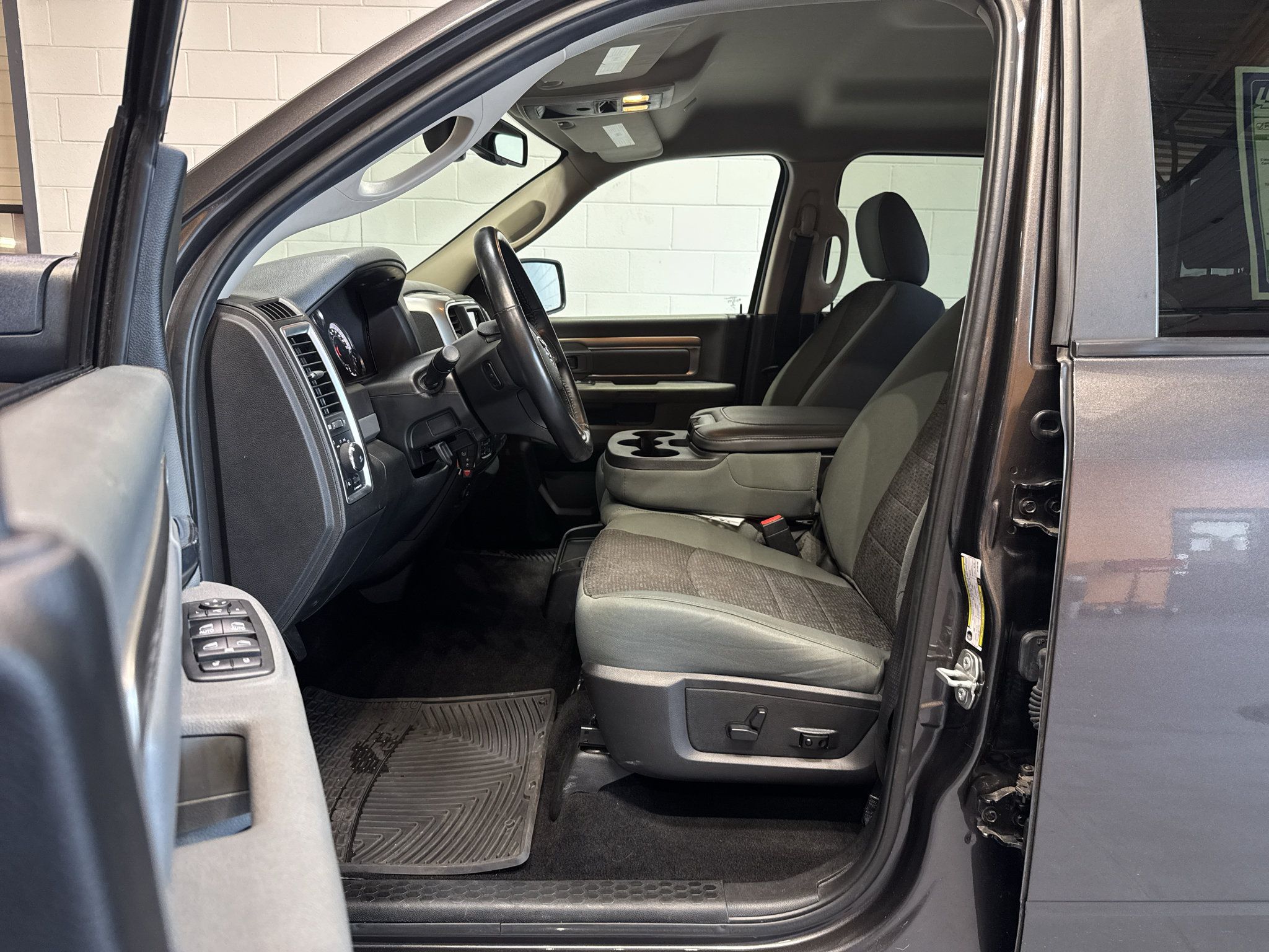 Used 2018 RAM 1500 Big Horn AWD/4WD image 13