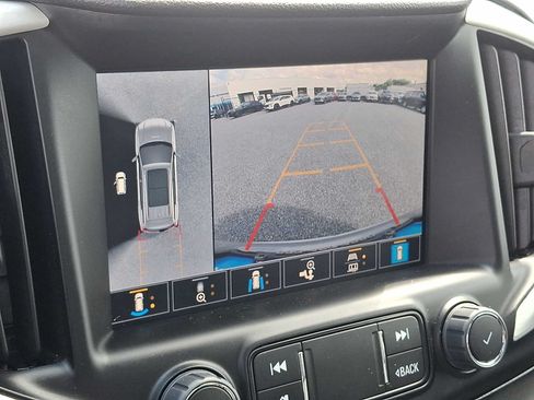Used 2023 GMC Terrain SLT w/ Infotainment Package II AWD/4WD image 19