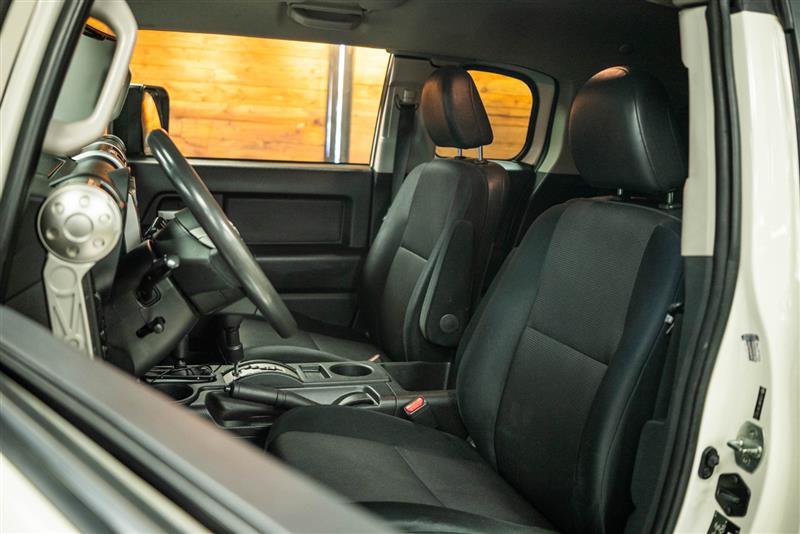 Used 2012 Toyota FJ Cruiser 4WD w/ Convenience Pkg image 9