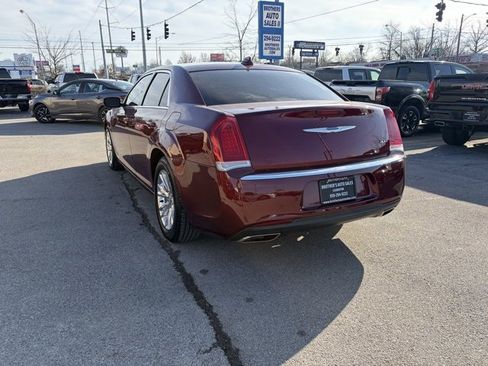 Used 2021 Chrysler 300 Touring L image 5