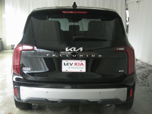 Certified 2023 Kia Telluride LX image 24