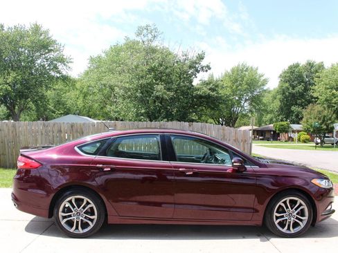 Used 2017 Ford Fusion SE w/ Equipment Group 201A AWD/4WD image 11