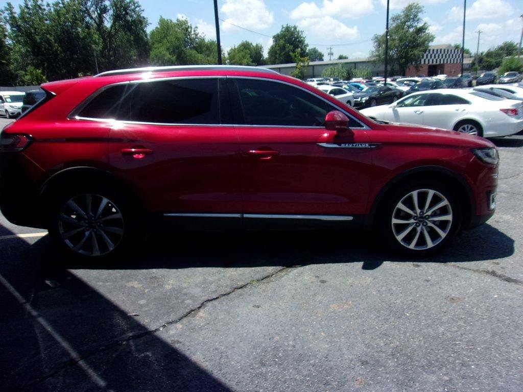 Used 2019 Lincoln Nautilus Select FWD image 4