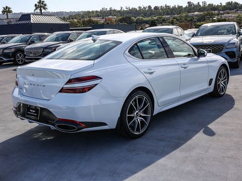 Used 2025 Genesis G70 2.5T image 4