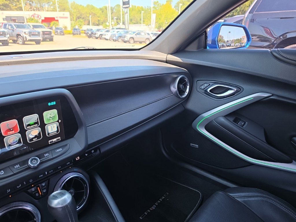 Used 2016 Chevrolet Camaro SS RWD image 26